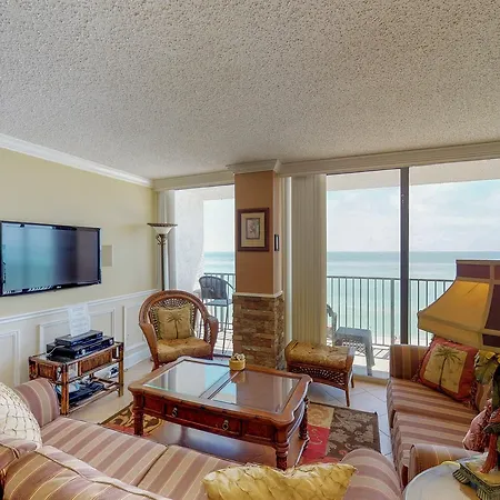 Seachase 704E Hotel